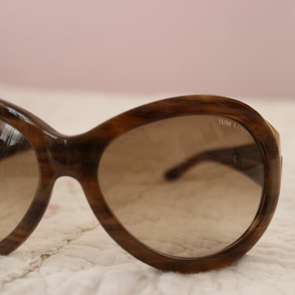 Tom Ford Elisabeth TF27 Brown Tortoise Sunglasses Unisex Oversized Round main image 7